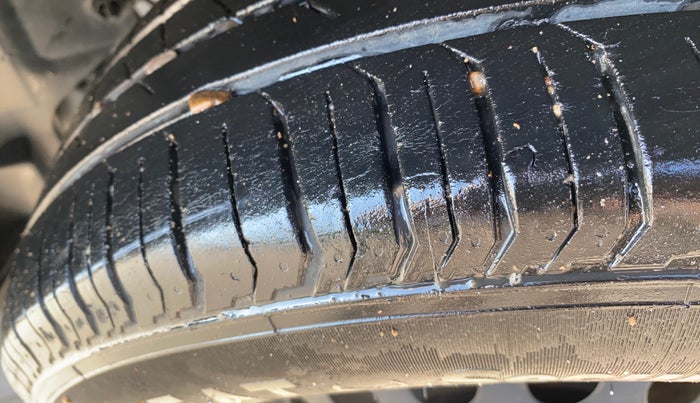 2023 Tata PUNCH PURE MT, Petrol, Manual, 22,213 km, Left Rear Tyre Tread