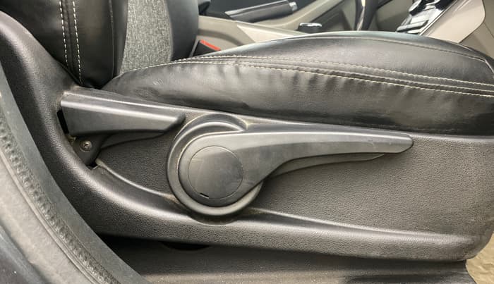 2019 Tata NEXON XZA PLUS DIESEL, Diesel, Automatic, 95,608 km, Driver Side Adjustment Panel