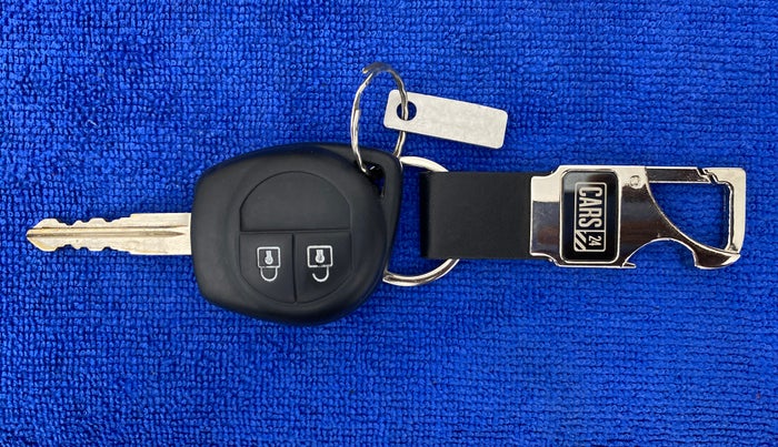 2014 Maruti Swift VXI D, Petrol, Manual, 77,934 km, Key Close-up
