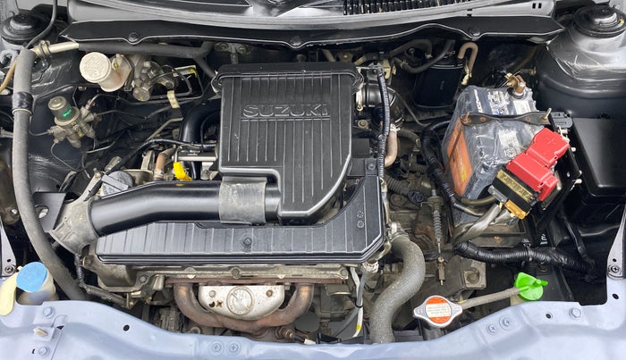 2014 Maruti Swift VXI D, Petrol, Manual, 77,934 km, Engine Bonet View