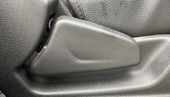 2018 Renault Kwid RXT 1.0 (O), Petrol, Manual, 84,581 km, Driver Side Adjustment Panel