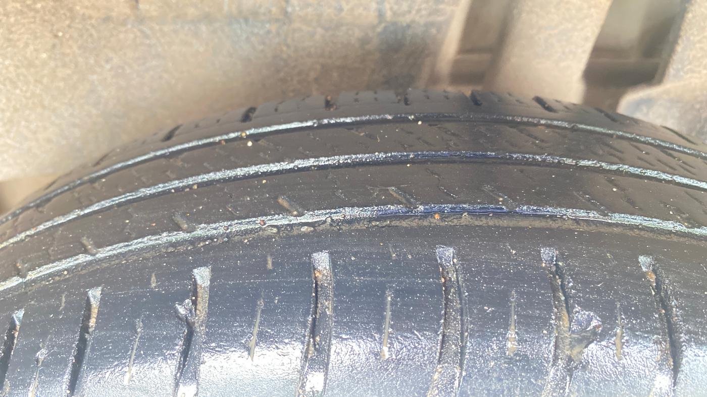 2018 Maruti Dzire VXI AMT, Petrol, Automatic, 81,203 km, Left Rear Tyre Tread