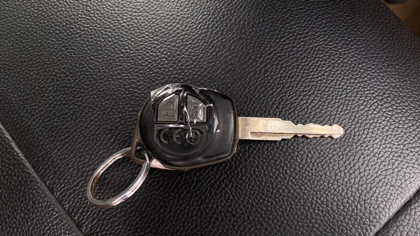 2018 Maruti Dzire VXI AMT, Petrol, Automatic, 81,203 km, Key Close Up