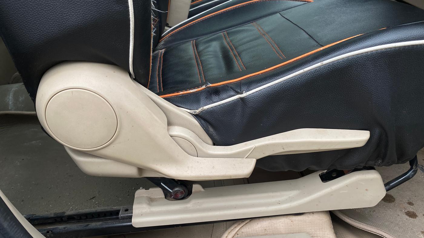 2018 Maruti Dzire VXI AMT, Petrol, Automatic, 81,203 km, Driver Side Adjustment Panel