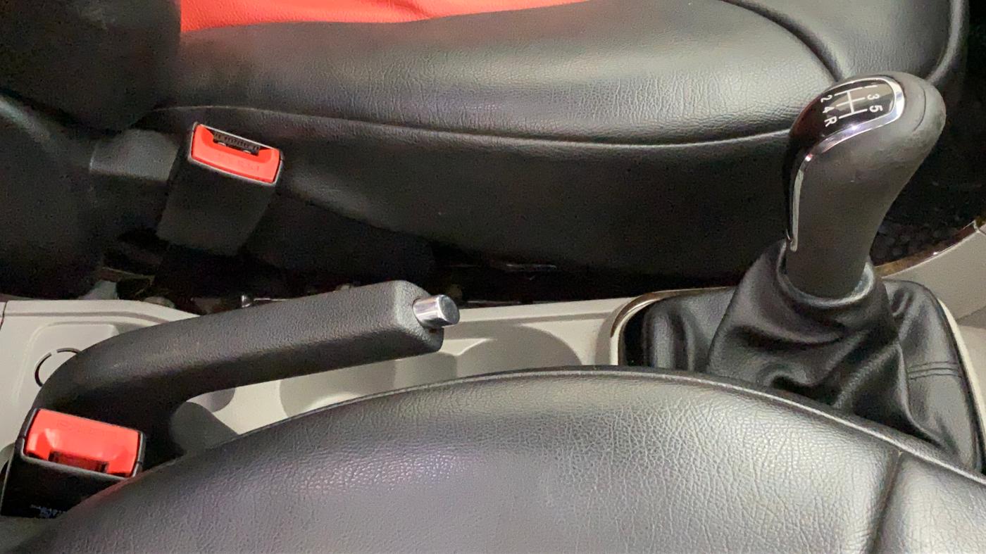 2018 Tata Tiago XZ 1.2 REVOTRON, Petrol, Manual, 62,028 km, Gear Lever