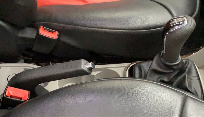 2018 Tata Tiago XZ 1.2 REVOTRON, Petrol, Manual, 62,028 km, Gear Lever