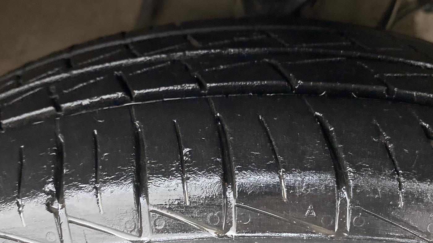 2019 Maruti Alto LXI CNG, CNG, Manual, 54,831 km, Right Front Tyre Tread