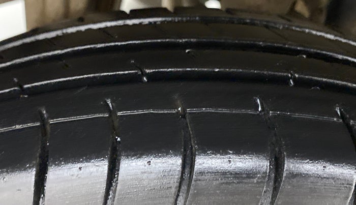2019 Maruti Alto LXI CNG, CNG, Manual, 54,831 km, Right Rear Tyre Tread