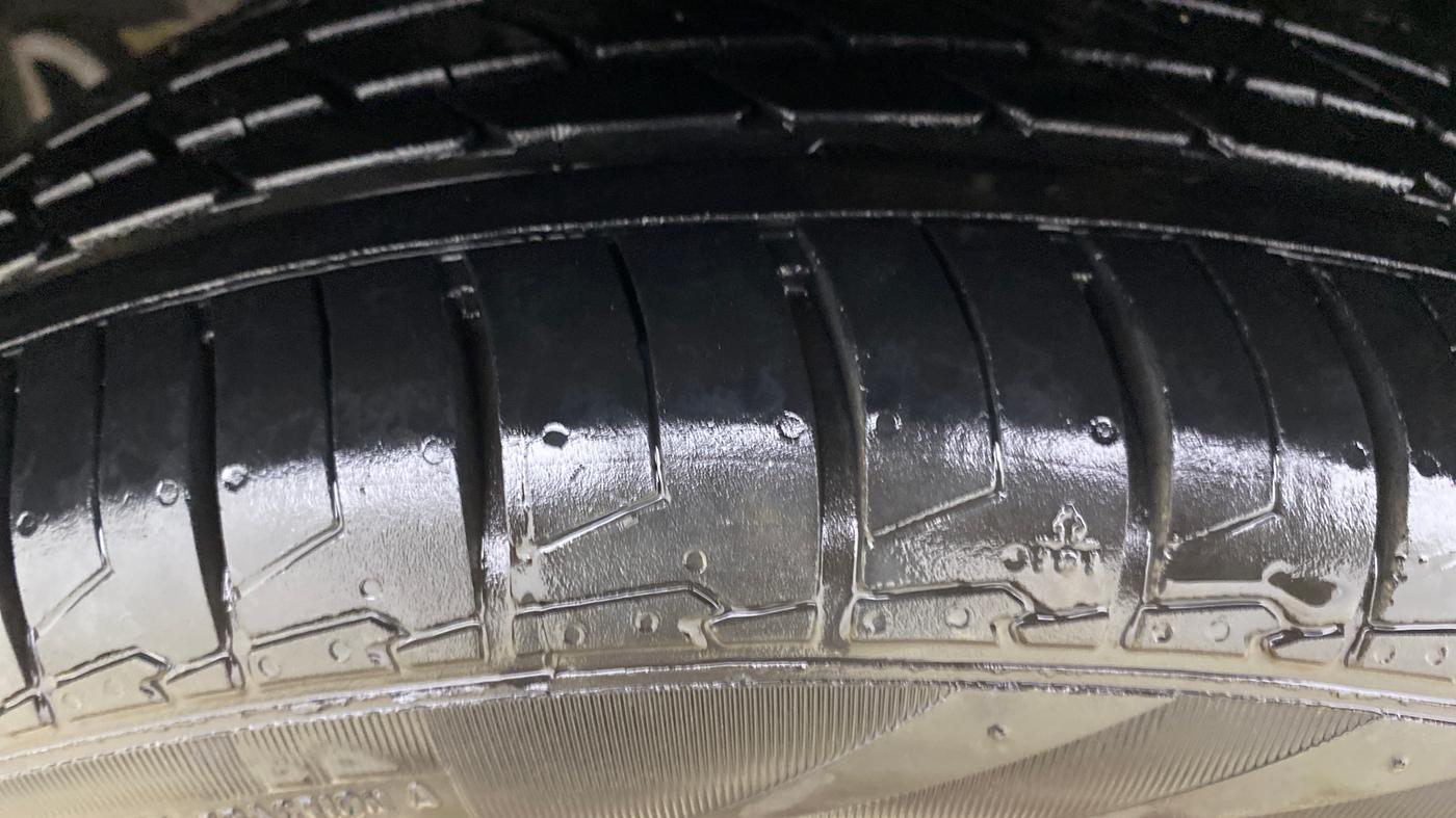 2020 Tata ALTROZ XT PETROL, CNG, Manual, 70,603 km, Left Front Tyre Tread
