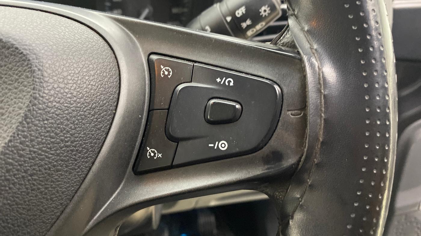 2020 Tata ALTROZ XT PETROL, CNG, Manual, 70,603 km, Adaptive Cruise Control
