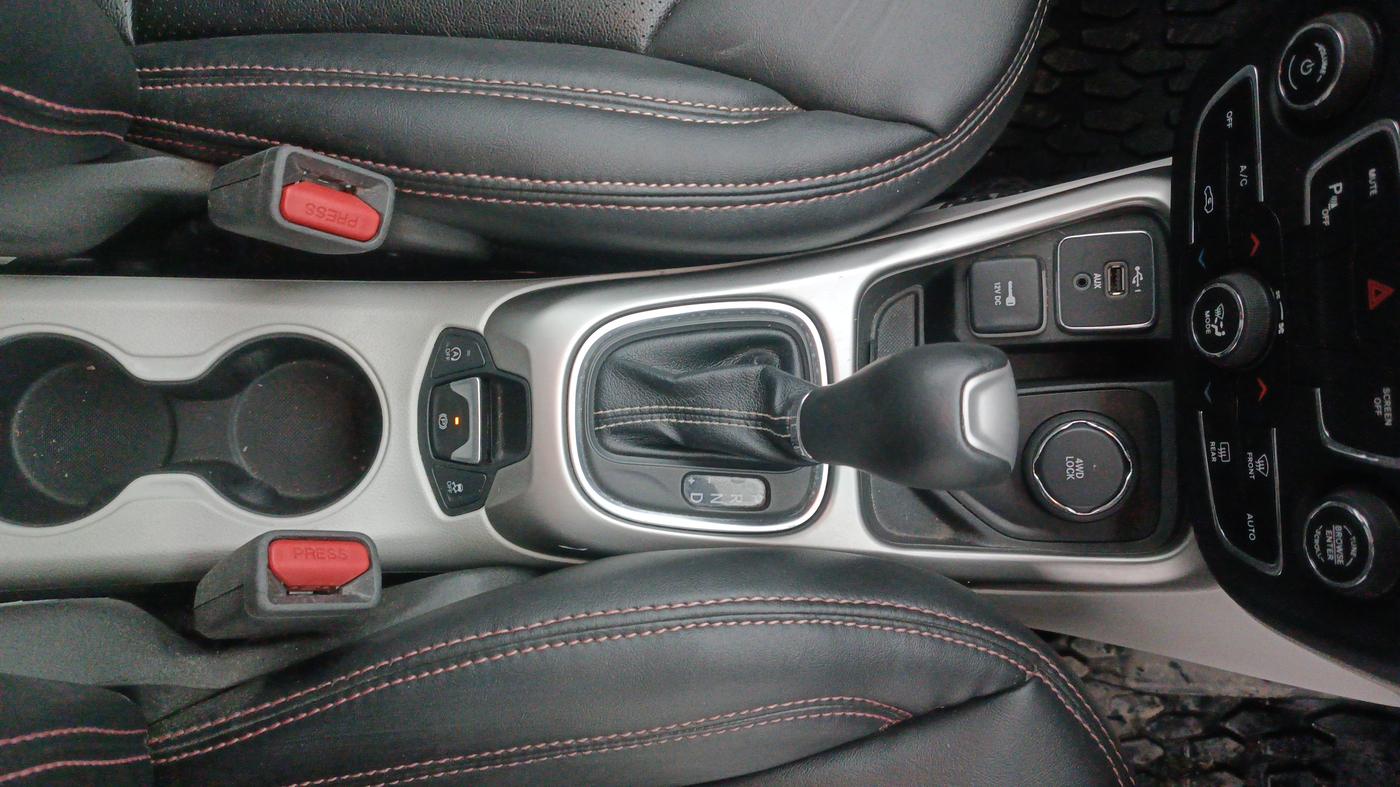 2020 Jeep Compass LONGITUDE 2.0 DIESEL 4X4 AT, Diesel, Automatic, 82,835 km, Gear Lever
