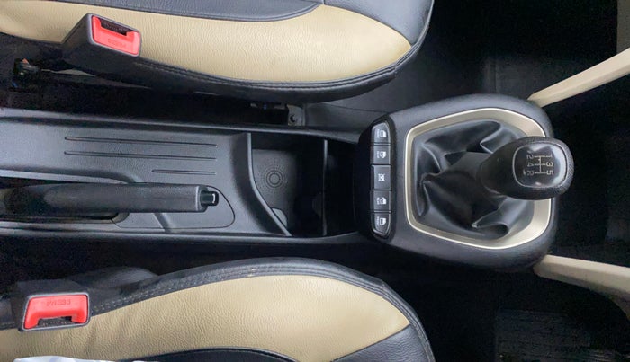 2018 Hyundai NEW SANTRO SPORTZ MT, Petrol, Manual, 30,607 km, Gear Lever