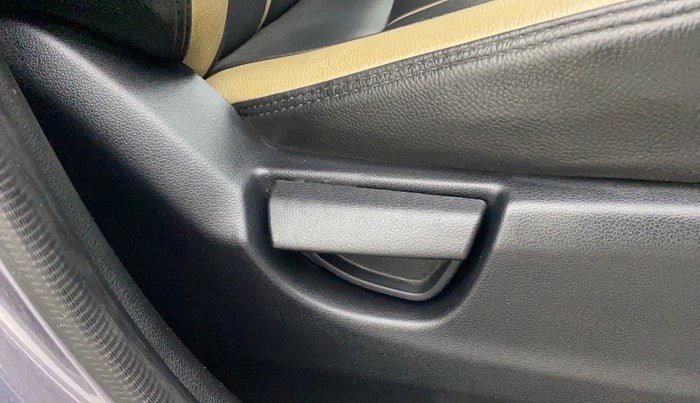 2018 Hyundai NEW SANTRO SPORTZ MT, Petrol, Manual, 30,607 km, Driver Side Adjustment Panel