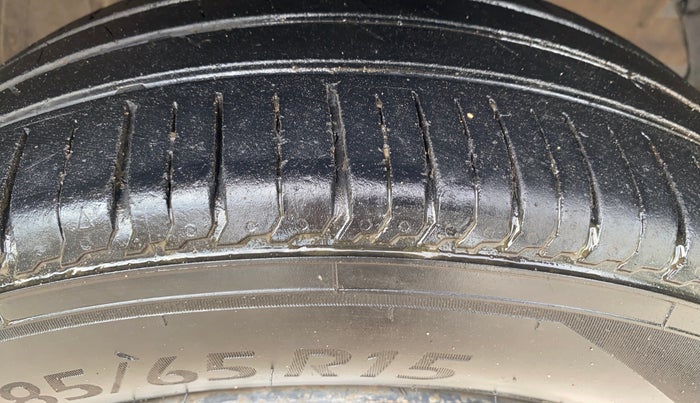 2017 Maruti Baleno DELTA PETROL 1.2, Petrol, Manual, 89,387 km, Right Front Tyre Tread