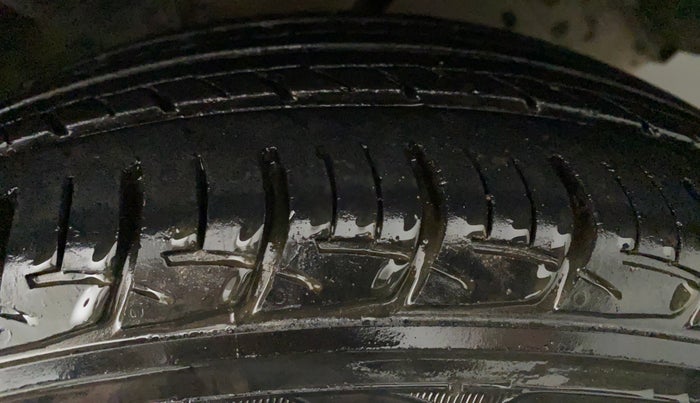 2019 Maruti Baleno DELTA PETROL 1.2, Petrol, Manual, 42,603 km, Left Rear Tyre Tread