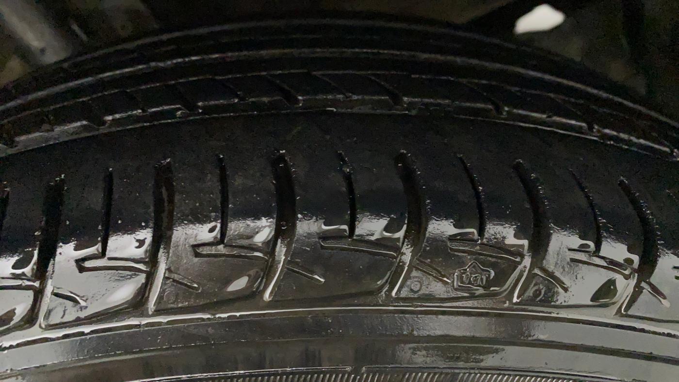 2019 Maruti Baleno DELTA PETROL 1.2, Petrol, Manual, 42,603 km, Left Front Tyre Tread