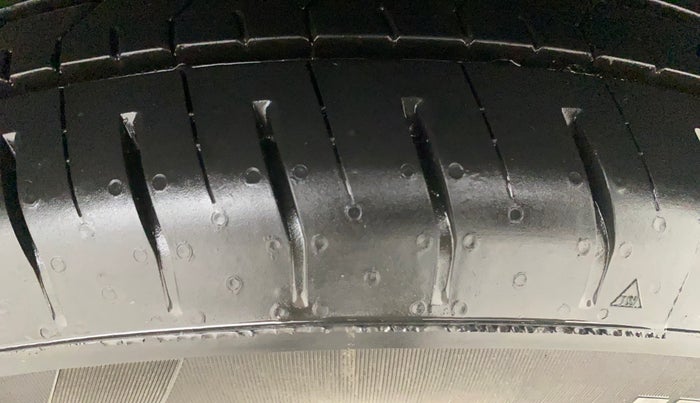 2022 Hyundai VENUE S(O) 1.2, Petrol, Manual, 3,759 km, Left Rear Tyre Tread