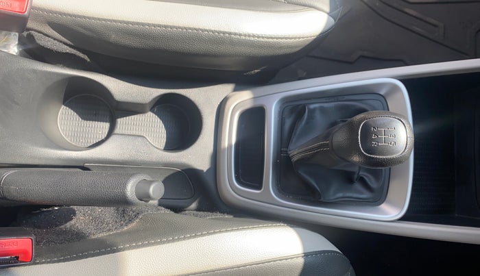 2022 Hyundai VENUE S(O) 1.2, Petrol, Manual, 3,759 km, Gear Lever