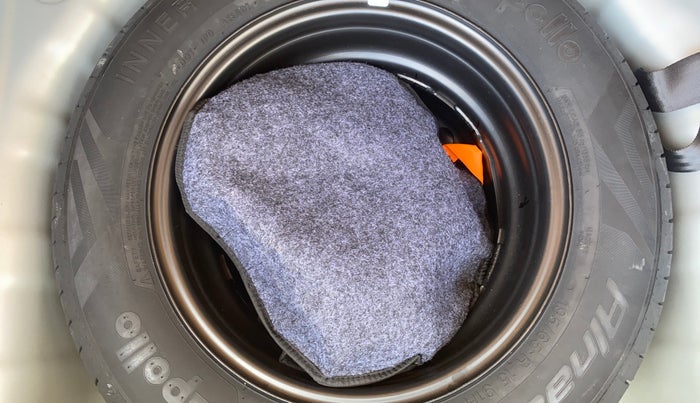 2022 Hyundai VENUE S(O) 1.2, Petrol, Manual, 3,759 km, Spare Tyre