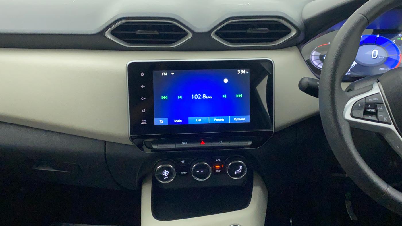 2021 Nissan MAGNITE XV TURBO DUAL TONE, Petrol, Manual, 1,465 km, Air Conditioner