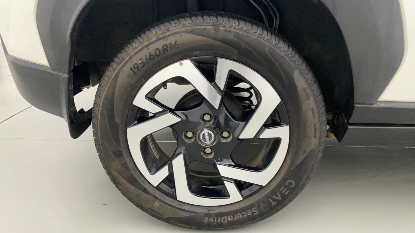 2021 Nissan MAGNITE XV TURBO DUAL TONE, Petrol, Manual, 1,465 km, Right Rear Wheel