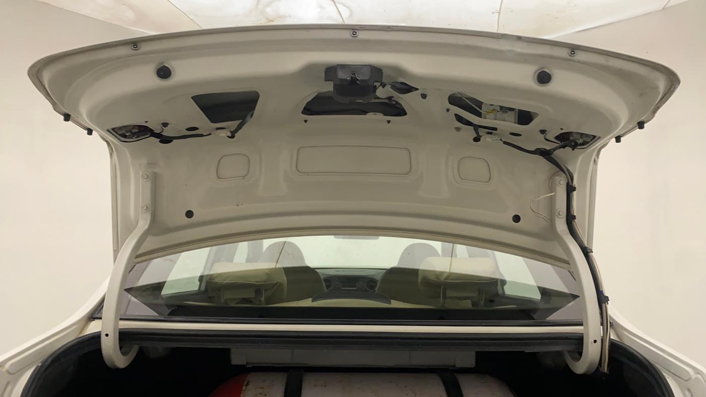 2017 Hyundai Xcent E+, CNG, Manual, 70,800 km, Boot Door Open
