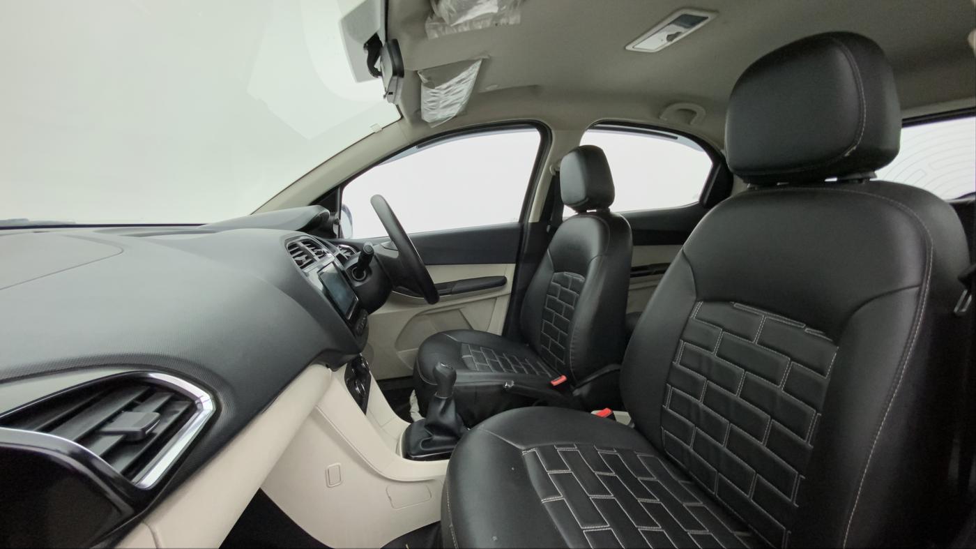 2022 Tata Tiago XZ PLUS CNG, CNG, Manual, 26,574 km, Right Side Front Door Cabin