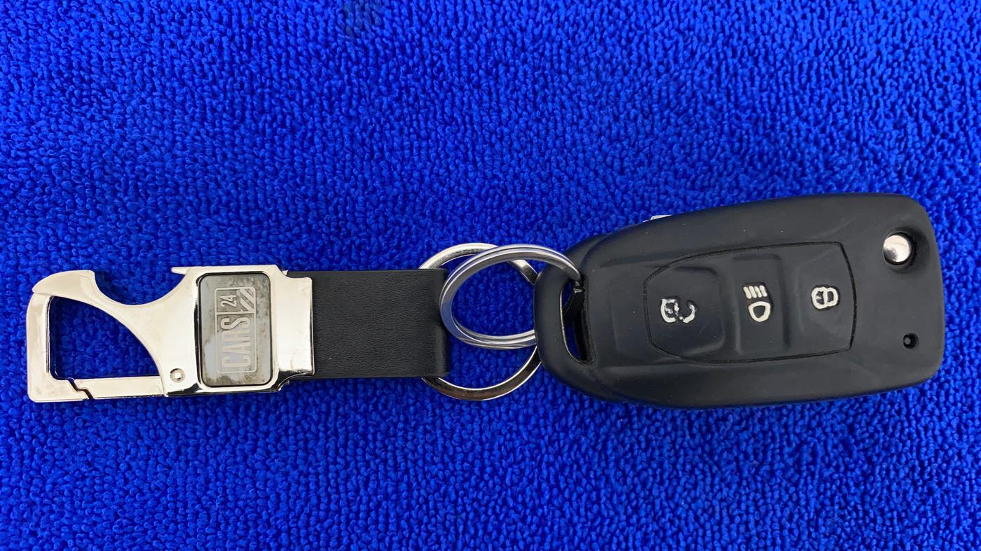 2022 Tata Tiago XZ PLUS CNG, CNG, Manual, 26,574 km, Key Close Up
