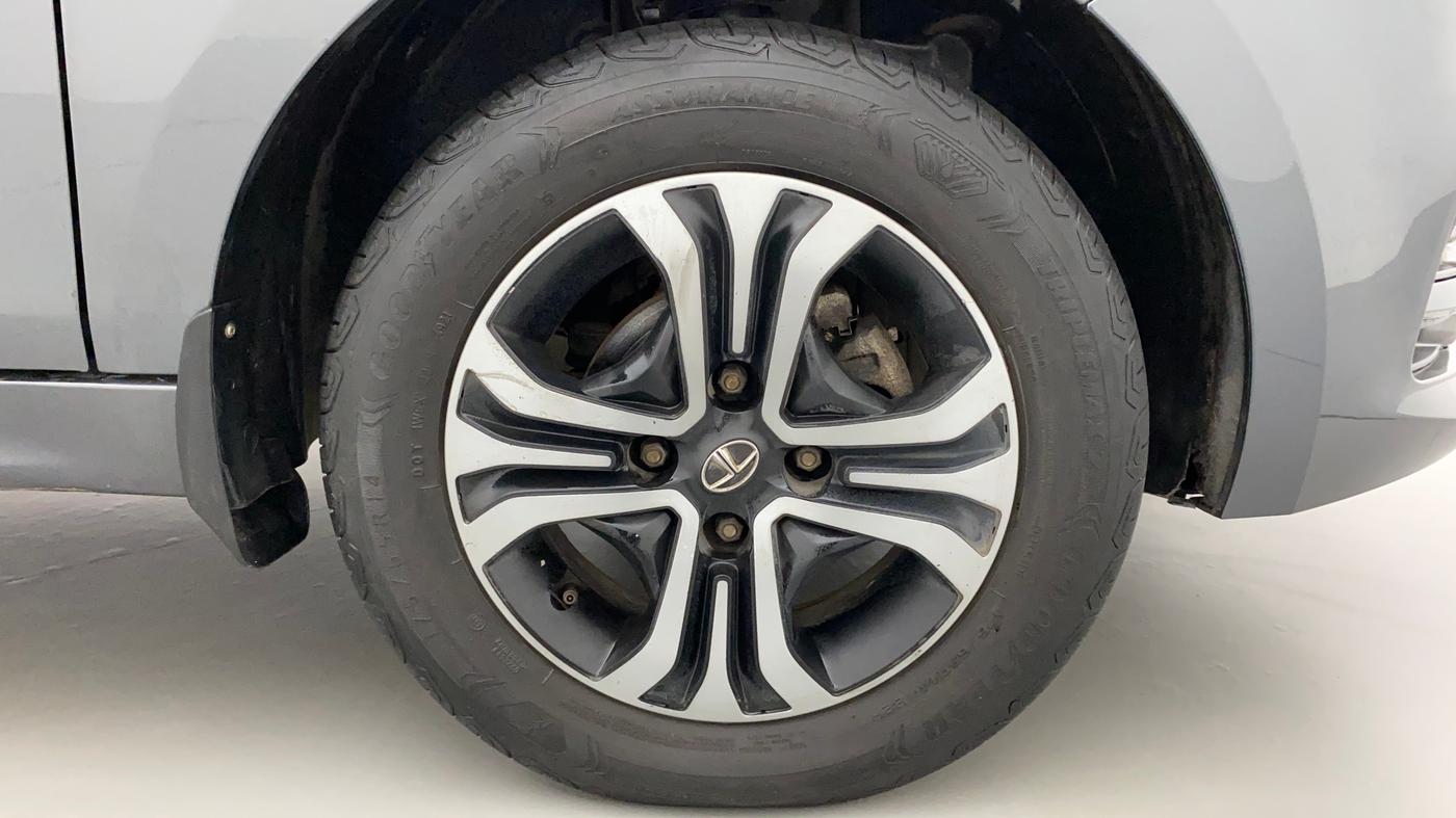 2022 Tata Tiago XZ PLUS CNG, CNG, Manual, 26,574 km, Right Front Wheel