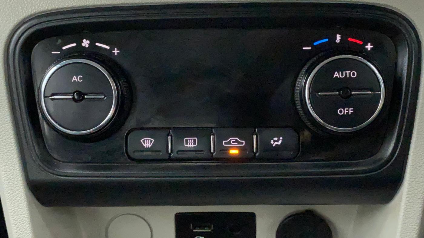 2022 Tata Tiago XZ PLUS CNG, CNG, Manual, 26,574 km, Automatic Climate Control