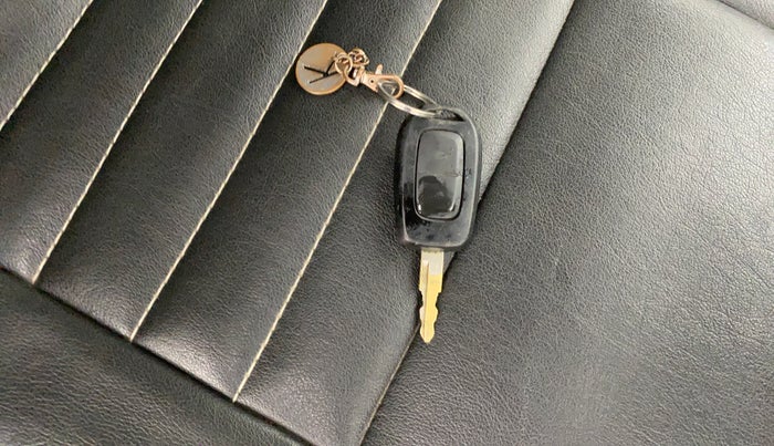 2017 Renault Kwid CLIMBER 1.0 AMT, Petrol, Automatic, 43,063 km, Key Close Up