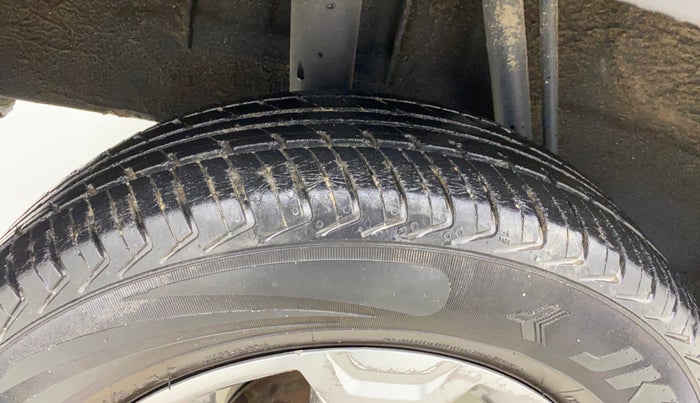 2017 Renault Kwid CLIMBER 1.0 AMT, Petrol, Automatic, 43,063 km, Right Rear Tyre Tread