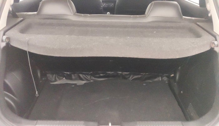 2019 Maruti Swift VXI, Petrol, Manual, 82,621 km, Boot Inside