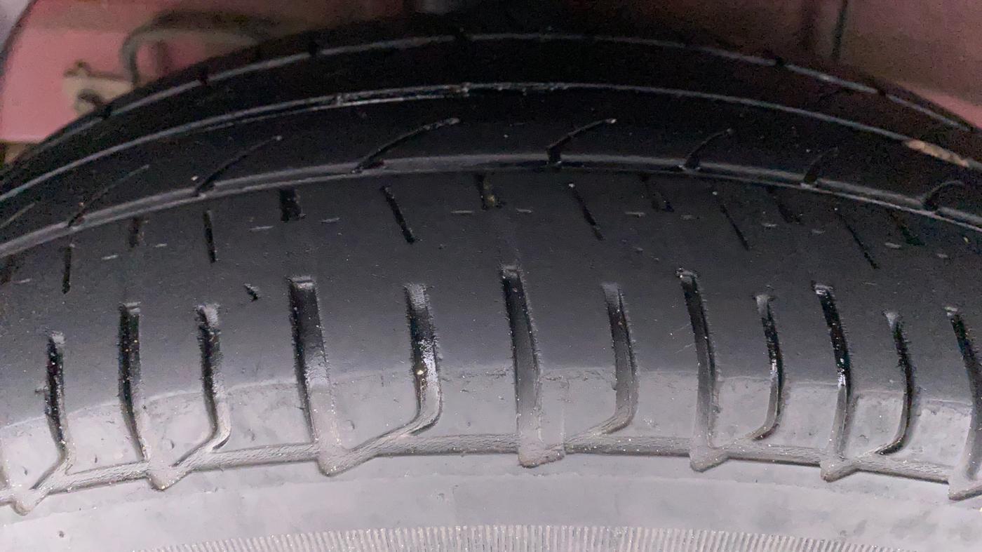 2019 Hyundai Elite i20 1.2 MAGNA PLUS VTVT, Petrol, Manual, Right Rear Tyre Tread