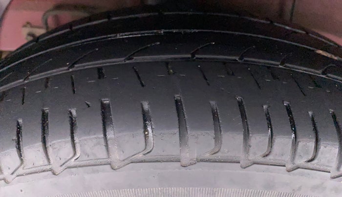 2019 Hyundai Elite i20 1.2 MAGNA PLUS VTVT, Petrol, Manual, Right Rear Tyre Tread