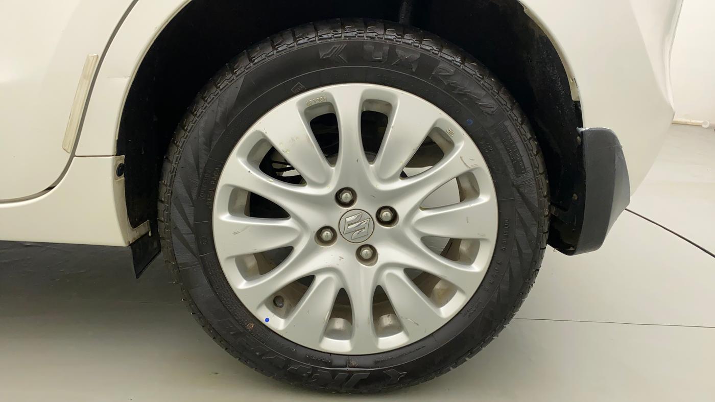 2015 Maruti Baleno ALPHA PETROL 1.2, Petrol, Manual, 69,031 km, Left Rear Wheel