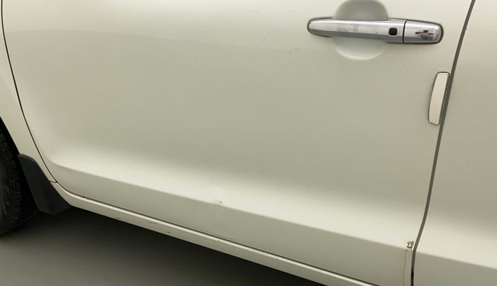 2015 Maruti Baleno ALPHA PETROL 1.2, Petrol, Manual, 69,031 km, Front passenger door - Slightly dented