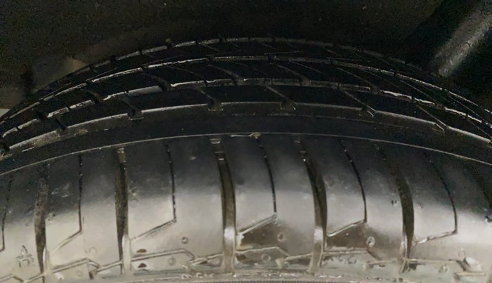 2015 Maruti Baleno ALPHA PETROL 1.2, Petrol, Manual, 69,031 km, Left Rear Tyre Tread