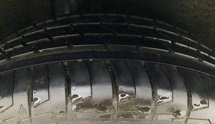 2015 Maruti Baleno ALPHA PETROL 1.2, Petrol, Manual, 69,031 km, Right Rear Tyre Tread