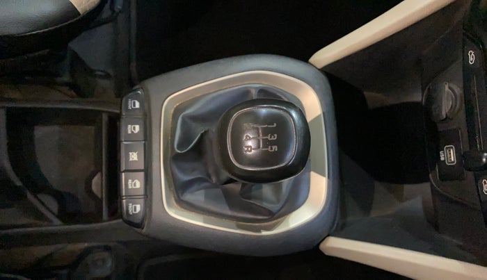 2020 Hyundai NEW SANTRO SPORTZ MT, Petrol, Manual, 1,20,427 km, Gear Lever