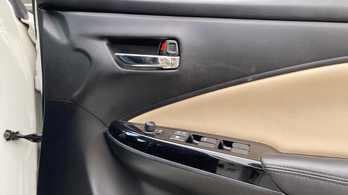 2024 Toyota Glanza G AMT, Petrol, Automatic, 10,086 km, Driver Side Door Panels Control