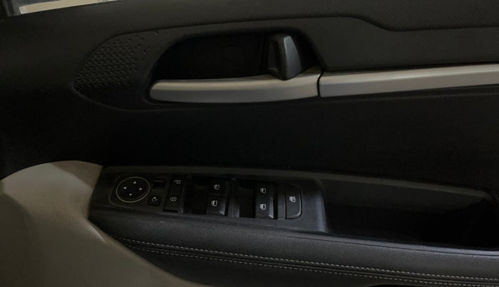 2021 KIA SONET HTX PLUS 1.0 IMT, Petrol, Manual, 64,263 km, Driver Side Door Panels Control