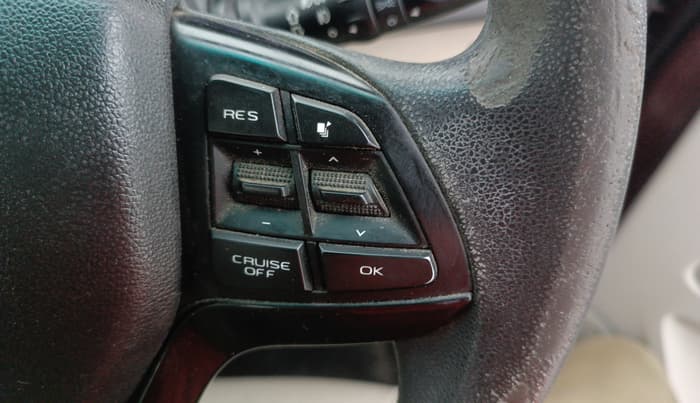 2018 Mahindra MARAZZO M8 7 STR, Diesel, Manual, 90,150 km, Adaptive Cruise Control
