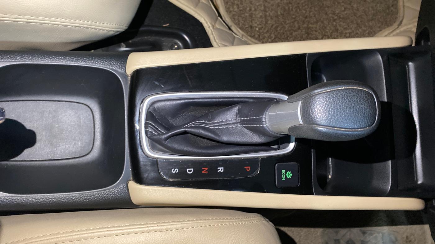 2023 Honda City 1.5L I-VTE V CVT, Petrol, Automatic, 27,903 km, Gear Lever