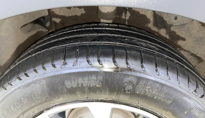 2020 Tata NEXON XZA PLUS (O) PETROL DUAL TONE, Petrol, Automatic, 60,456 km, Right Rear Tyre Tread