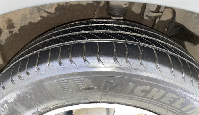 2020 Tata NEXON XZA PLUS (O) PETROL DUAL TONE, Petrol, Automatic, 60,456 km, Left Rear Tyre Tread