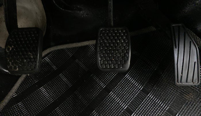 2019 Maruti Alto K10 VXI, CNG, Manual, 27,149 km, Pedals