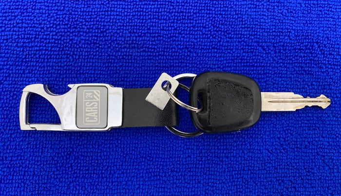 2019 Maruti Alto K10 VXI, CNG, Manual, 27,149 km, Key Close Up