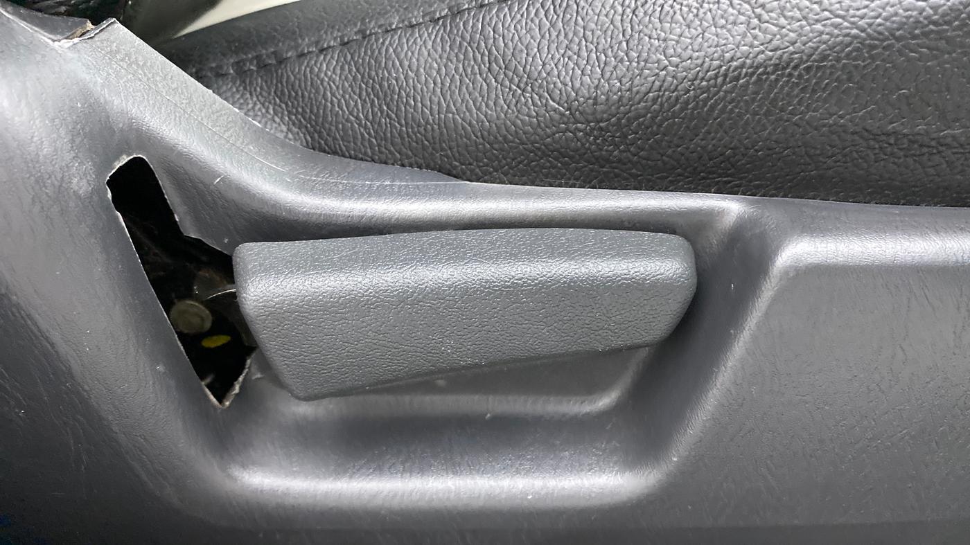 2019 Maruti Alto K10 VXI, CNG, Manual, 27,149 km, Driver Side Adjustment Panel