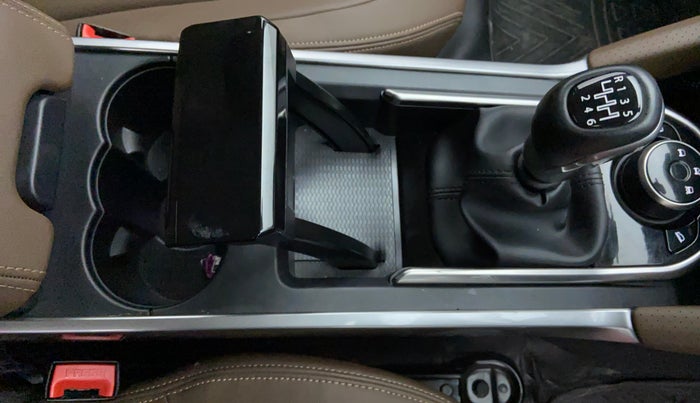 2021 Tata Harrier XZ 2.0L Kryotec, Diesel, Manual, 14,911 km, Gear Lever